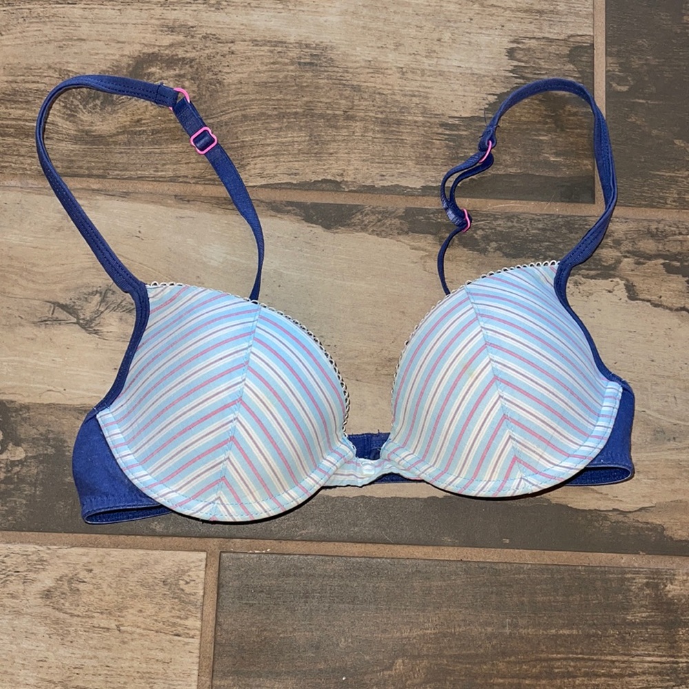 Xhilaration push up bra 32A